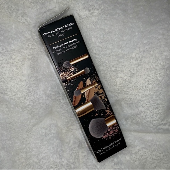 ⭐️HP⭐️ BILLION DOLLAR MAKEUP BRUSH SET NEW IN BOX CHARCOAL INFUSED. - Picture 15 of 15
